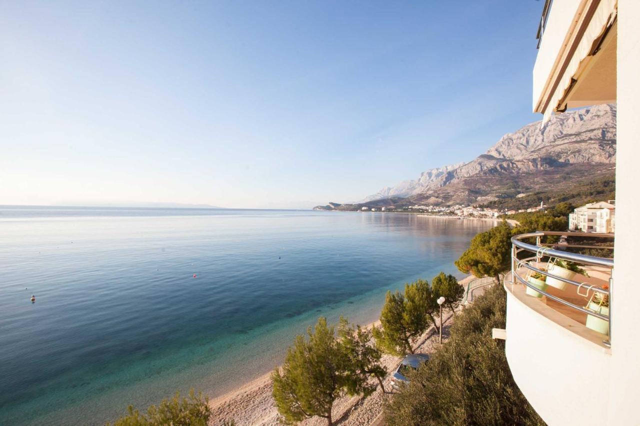 Apartments Marijan - Beachfront Tucepi Exterior photo